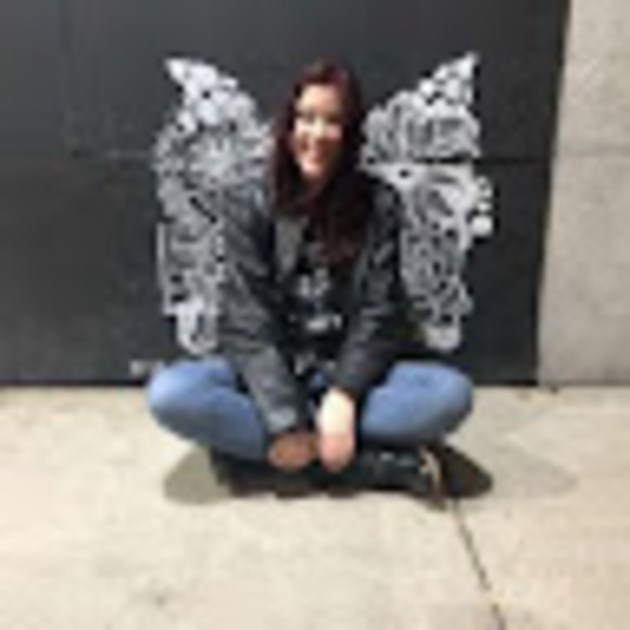 Meet your Posher, Katie - Picture 1 of 1